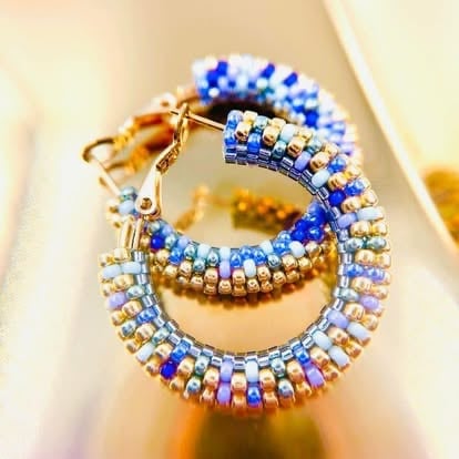 Kolczyki hoops z paciorkami